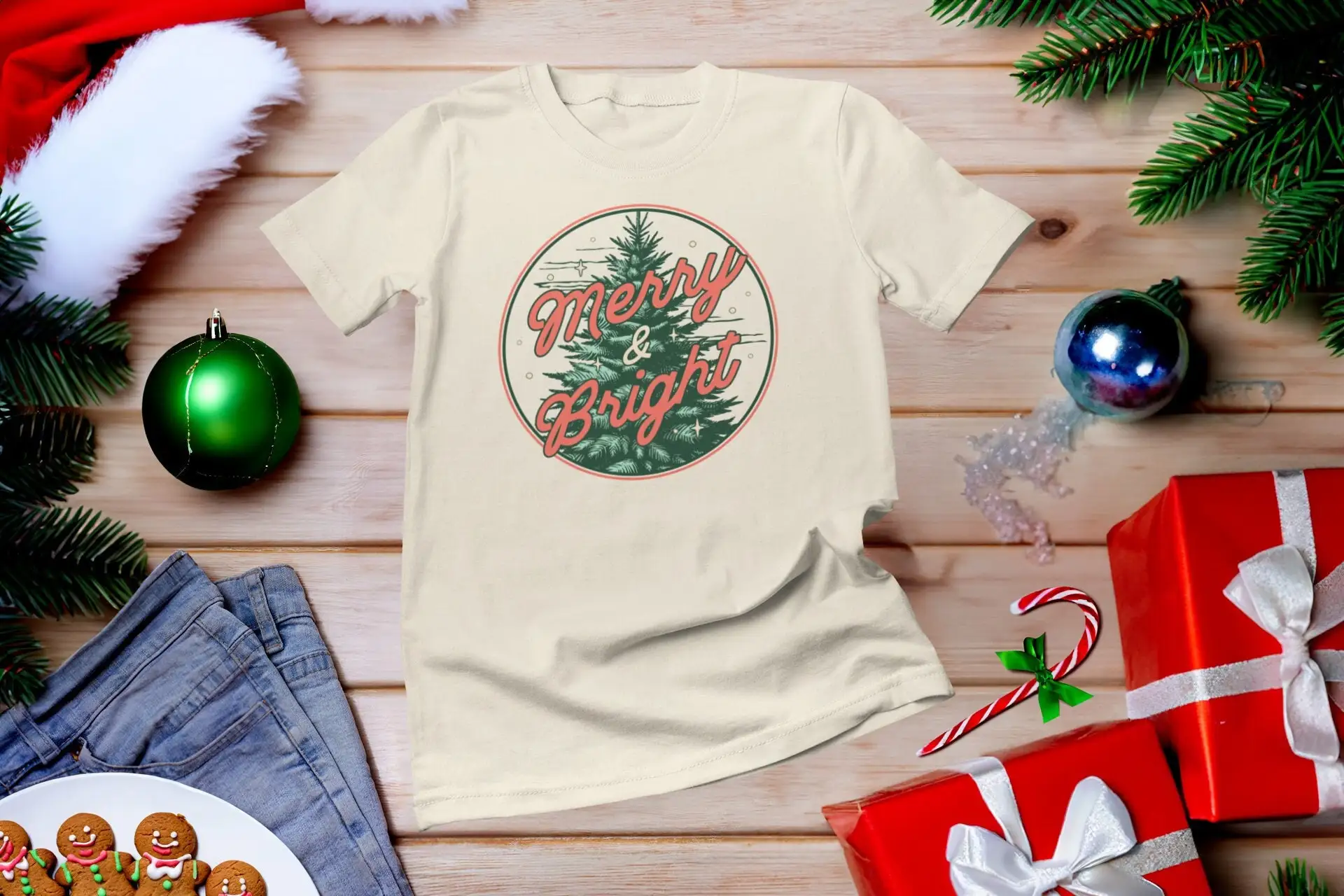 Family Tree Print - Merry and Bright T-Shirt mit Bäumen-Motiv